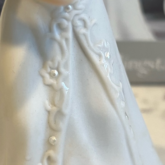 Weddingstar porcelain bride and groom cake topper - Picture 6 of 13